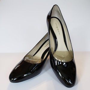 wide width kitten heel pumps